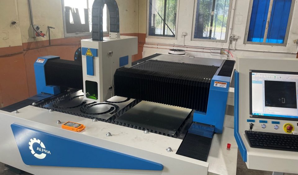 fiber-laser-cutting-machine-13